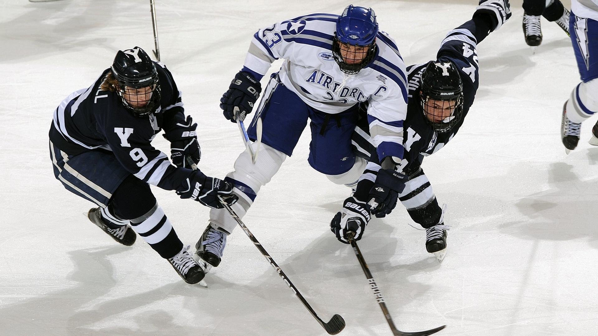 开云体育官网-关键比赛中主教练布阵风格是否影响胜率高低,各个球队主教练